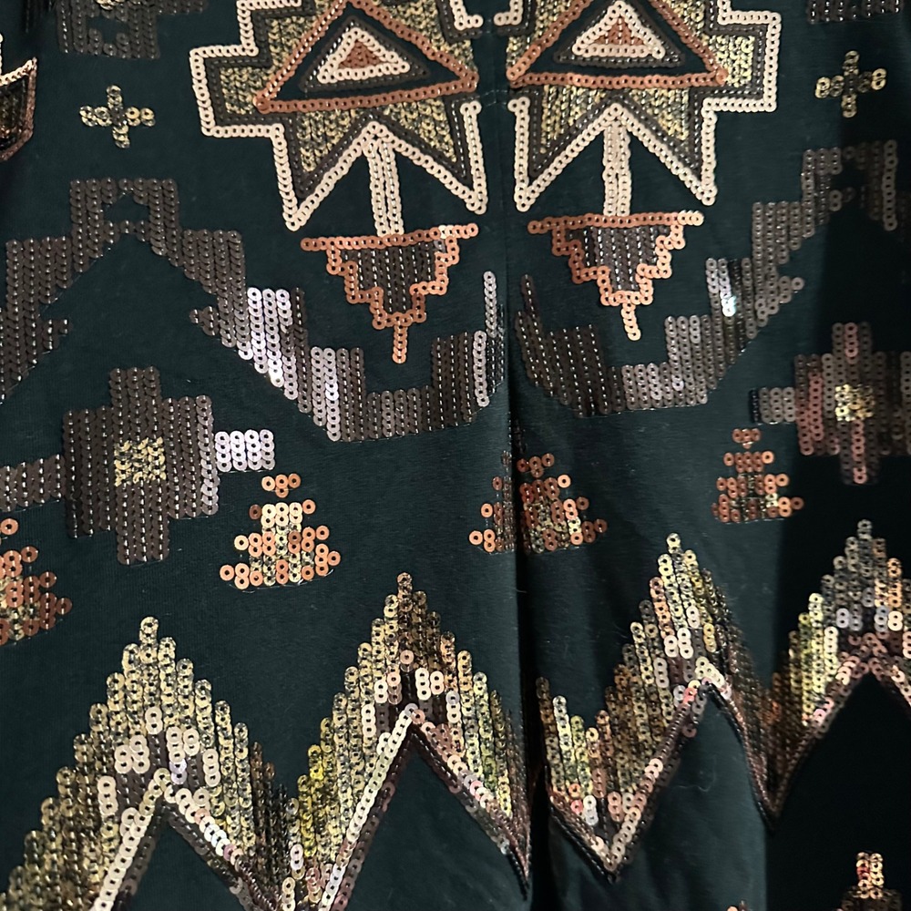 Express Black Sequin Geometric Pattern Sleeveless… - image 7